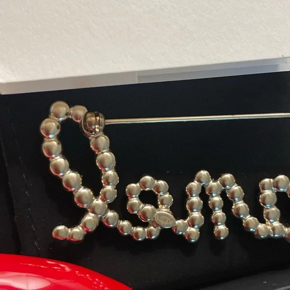 CHANEL
Metal Glass Swirling Pearls Brooch Pin Gold - Picture 6 of 8